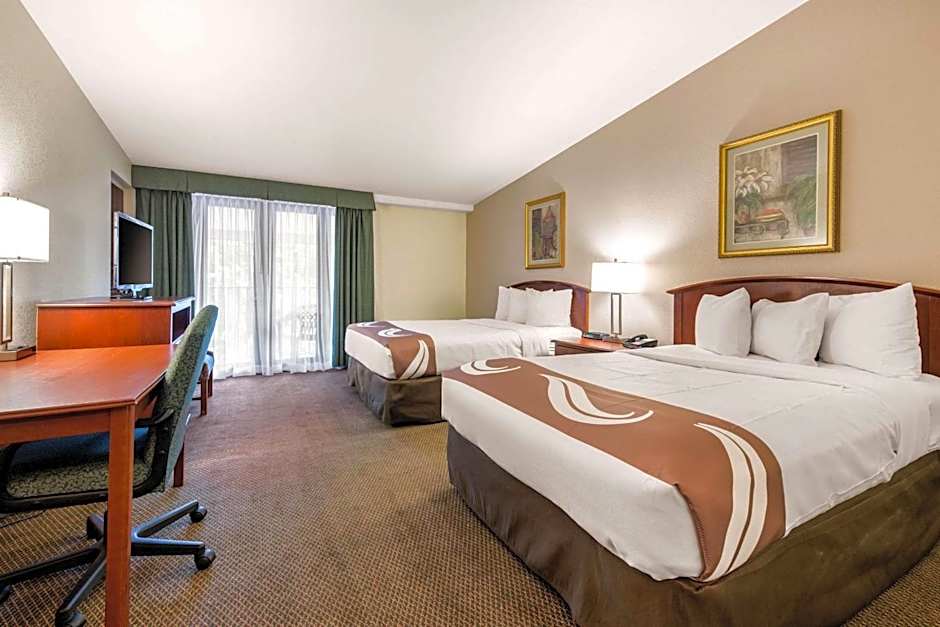 Quality Inn & Suites Tarpon Springs South