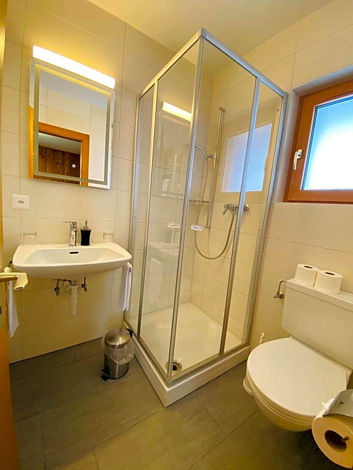 Qi-Lin Hotel Restaurant