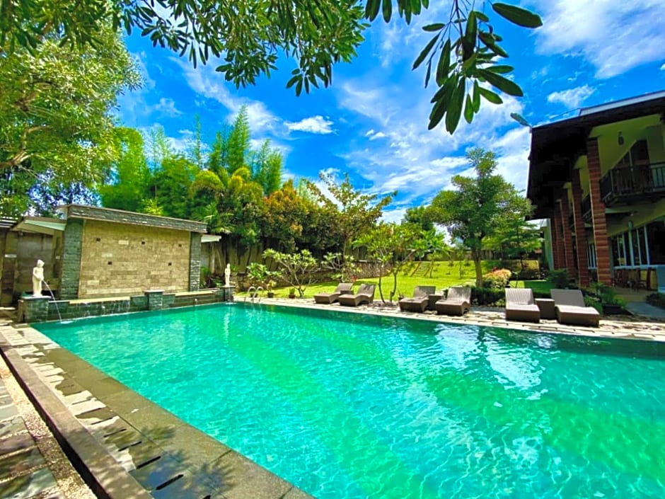 Alinson Boutique Resident Batam by ZUZU