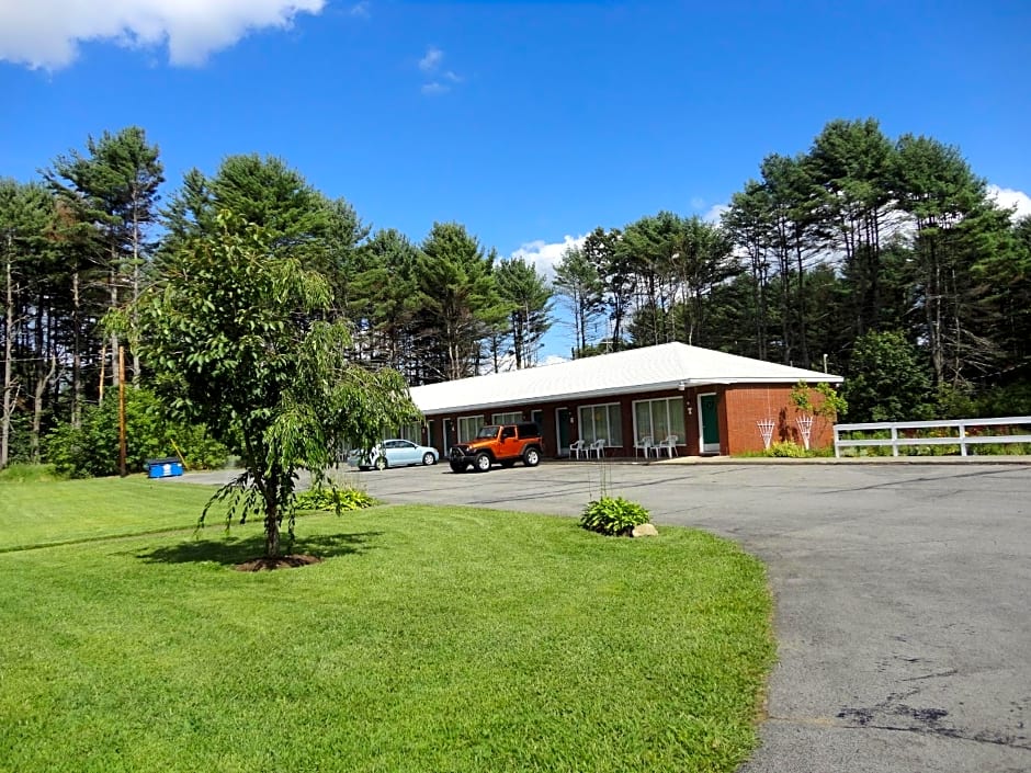 Sara Glen Motel - Saratoga Springs-Glens Falls