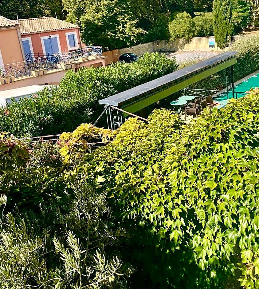 Logis hôtel et restaurant La Bastide Cabezac