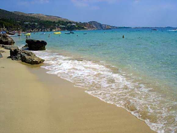 RESIDENTS IONIAN (BED AND BREAKFAST)