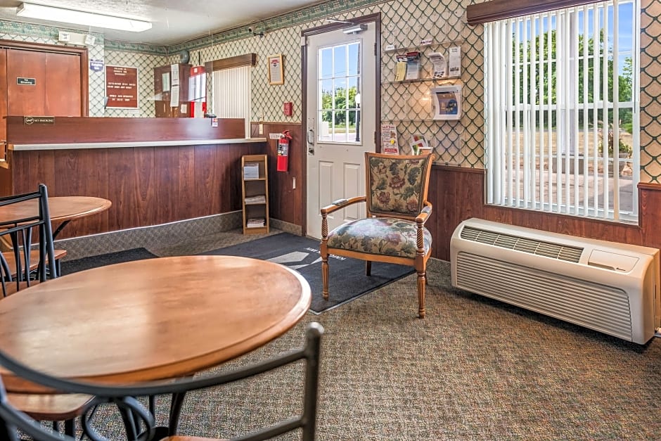 Knights Inn Sandusky