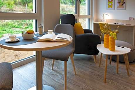 Livin63 Studio Apartments