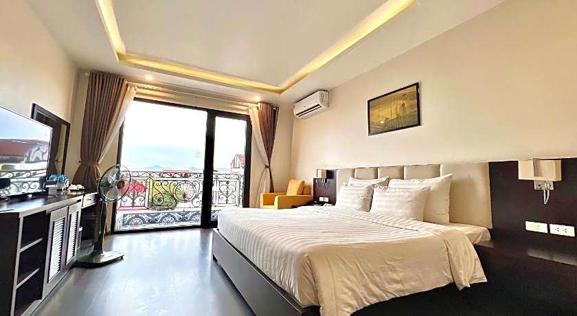 Paragon Noi Bai Hotel and Pool