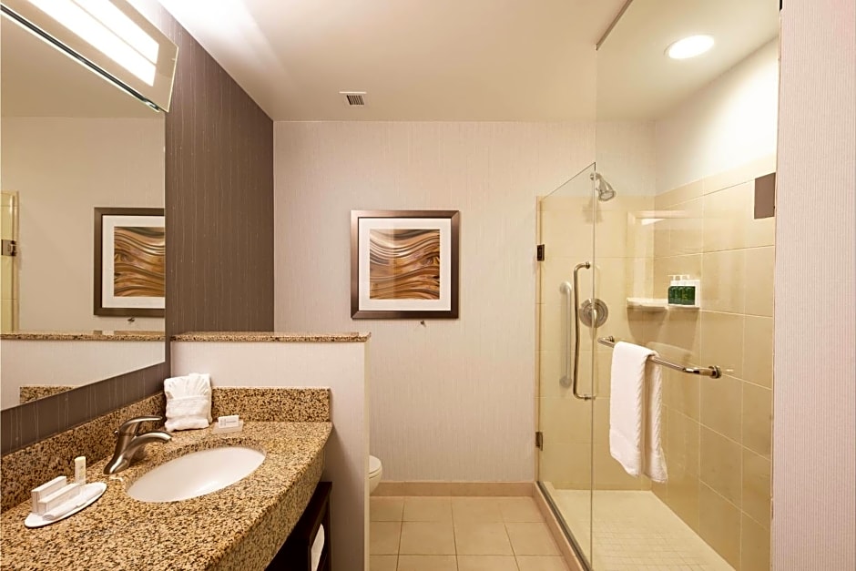 Courtyard by Marriott Greenville Downtown