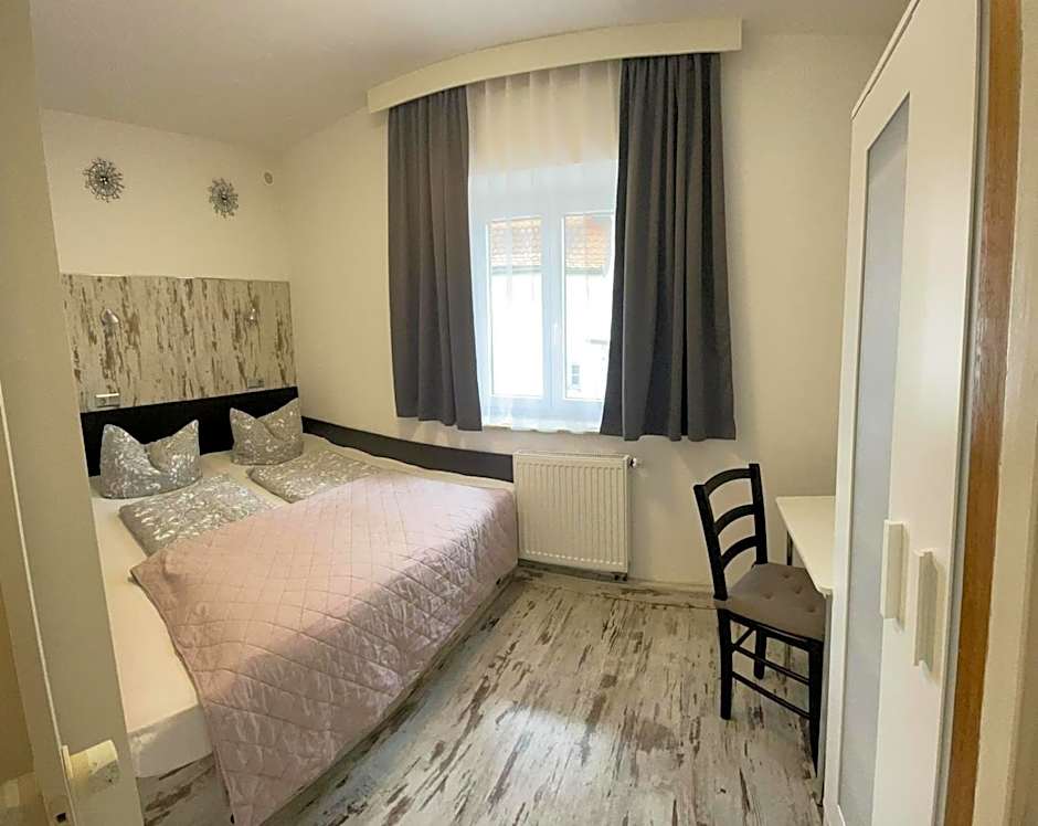 LA Boutique House