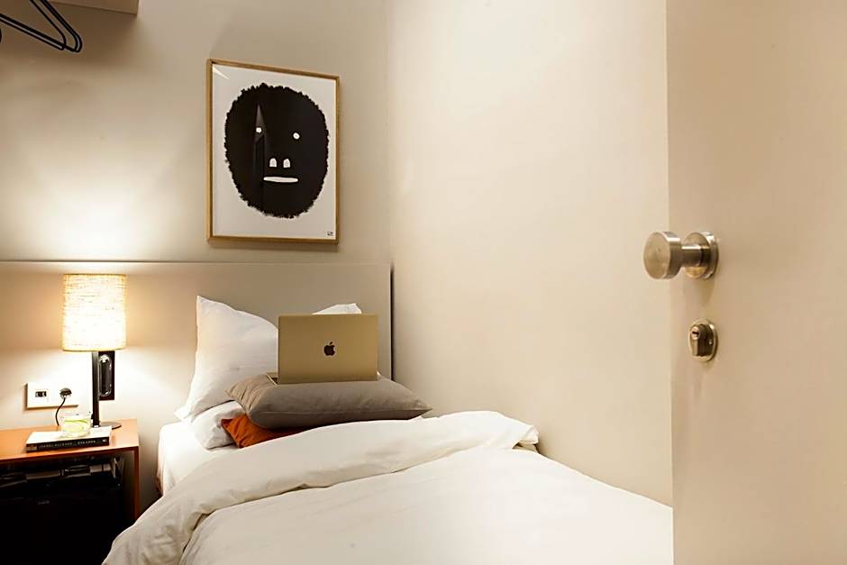 DestinationBCN - Universitat Rooms