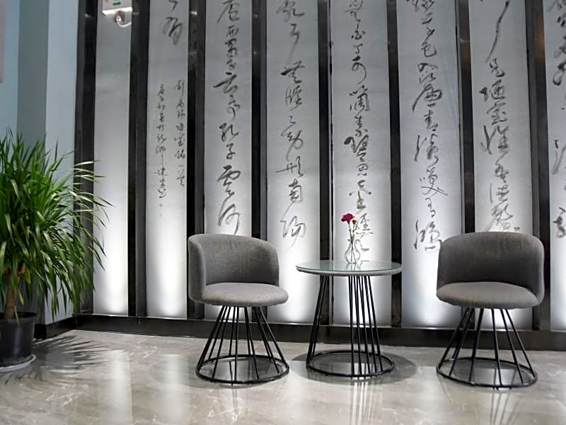 Shell Puyang City Nanle County Coach Station Guang