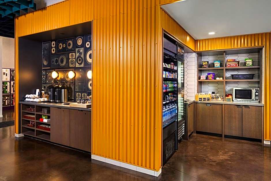 Moxy Madison Downtown