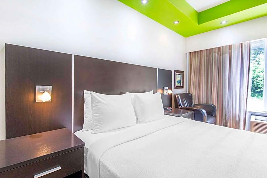 Travelodge by Wyndham Trois-Rivieres