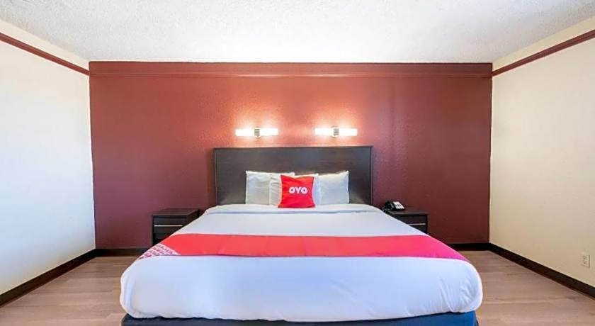OYO Hotel Tulsa N Sheridan Rd & Airport
