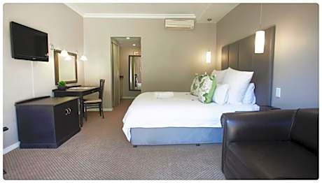 Self-Catering Studio