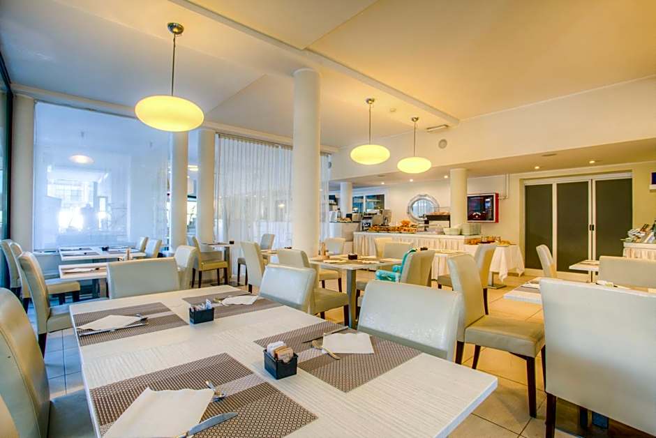 Ferretti Beach Hotel