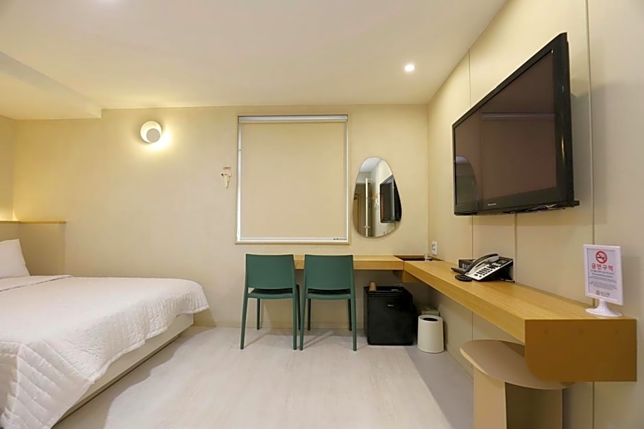 Chuncheon Pine Tree Hotel