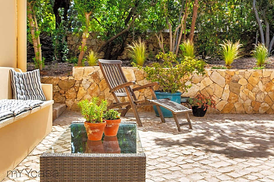 Quinta Azul - Gorgeous Apartment with Pool & Private Terrace