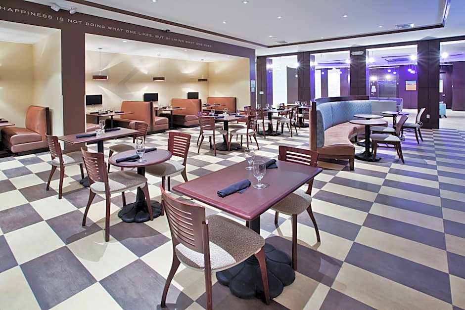 Holiday Inn Macon North By IHG