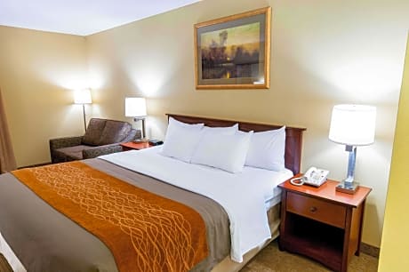 Queen Room - Accessible/Nonsmoking