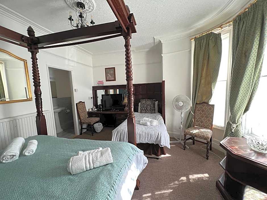 Georgian House Hotel