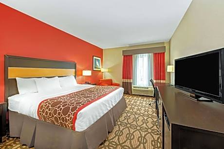 1 King Bed Mobility Accessible Room Non-Smoking