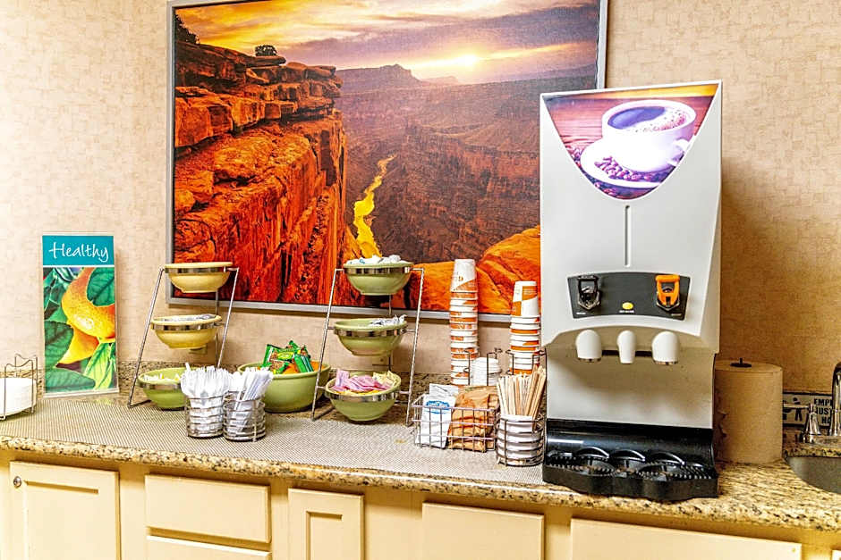 Baymont by Wyndham Chandler I-10