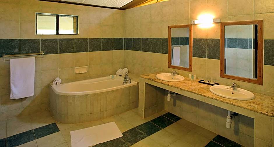 Mara Leisure Camp