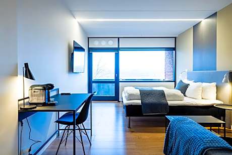 Twin Room with Balcony