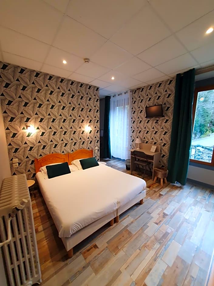 Auberge La Caverne