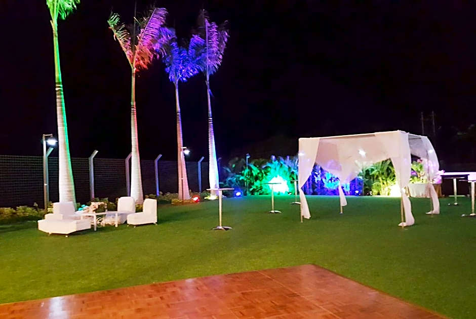 Wyndham Manta Sail Plaza Hotel and Convention Center