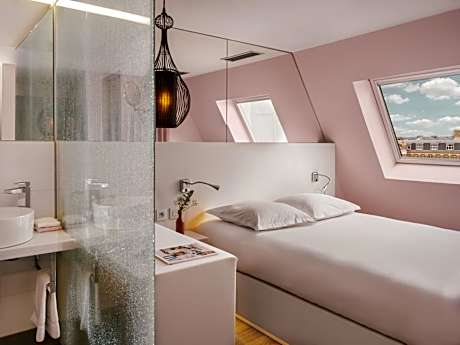 Modern Double Room Narcisse