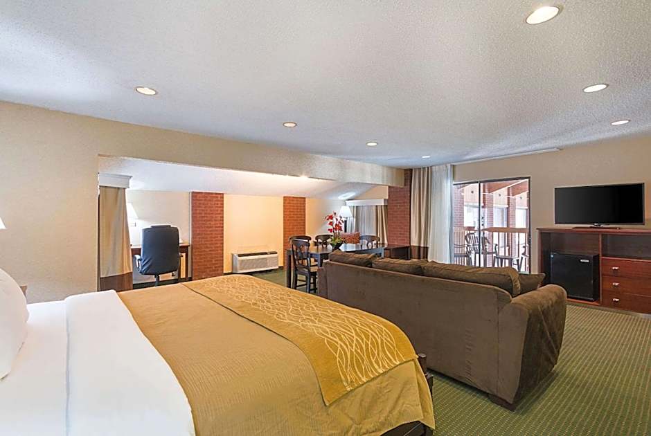 Quality Inn Parkersburg North-Vienna