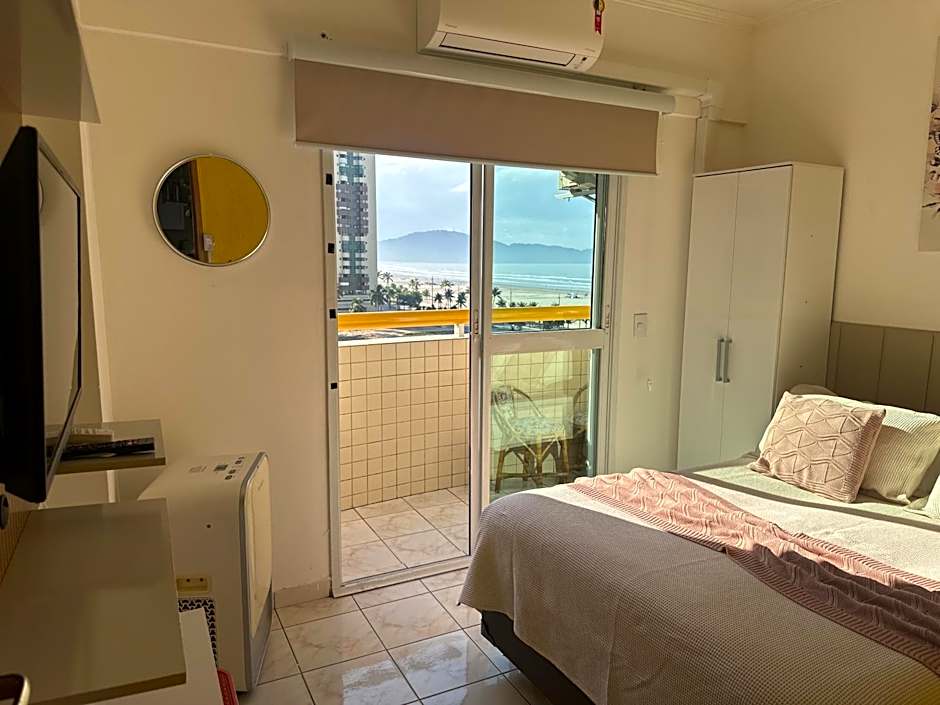 Apto Vista Mar 50m da Praia com estacionamento - O Cantinho da Sol