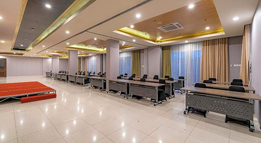 Ascent Hotel & Cafe Malang