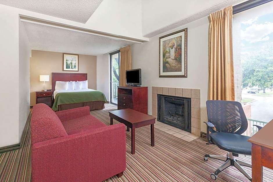 Hawthorn Extended Stay by Wyndham Richardson