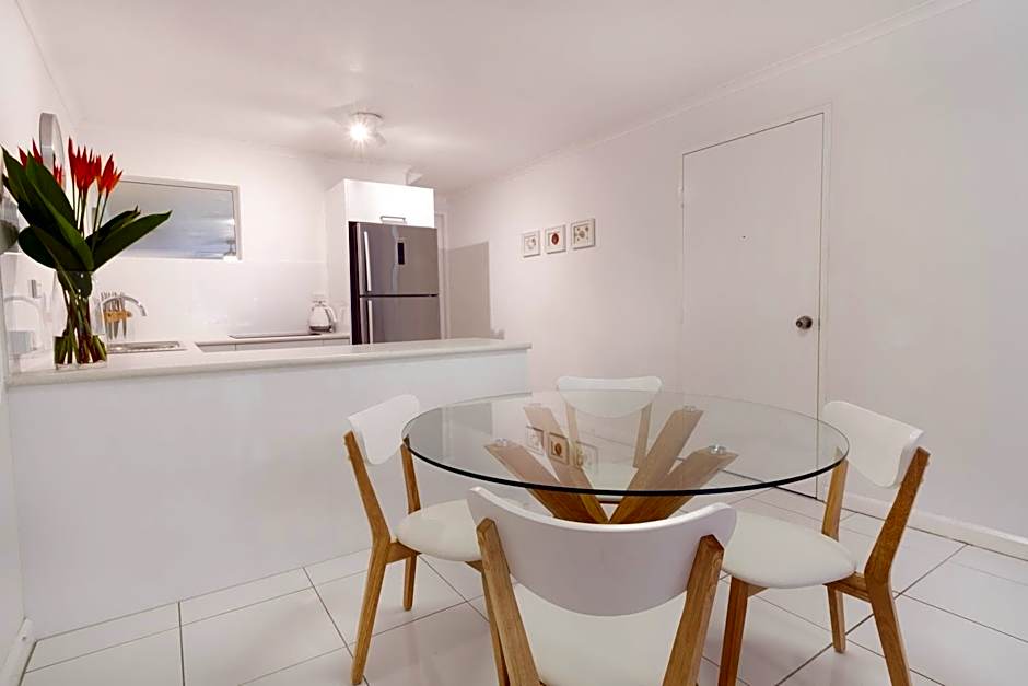 The White House Port Douglas