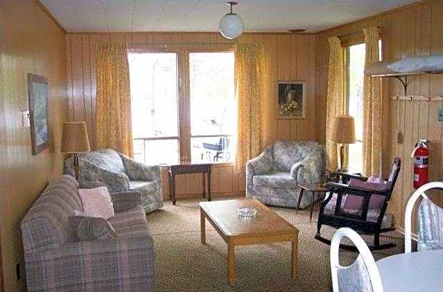 Photo 1 of 5 of 2 Bedroom Cottage
