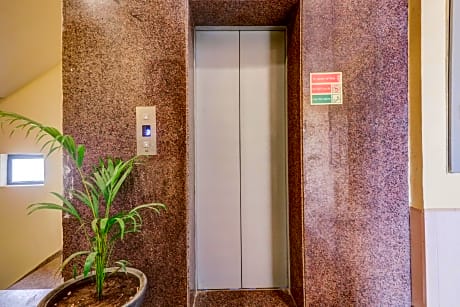 Hotel O Sapphire Near Omaxe Gurgaon Mall