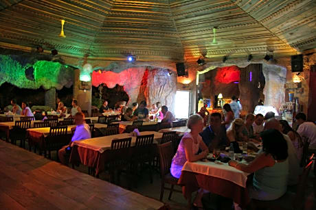 Grand Aquarium Apart