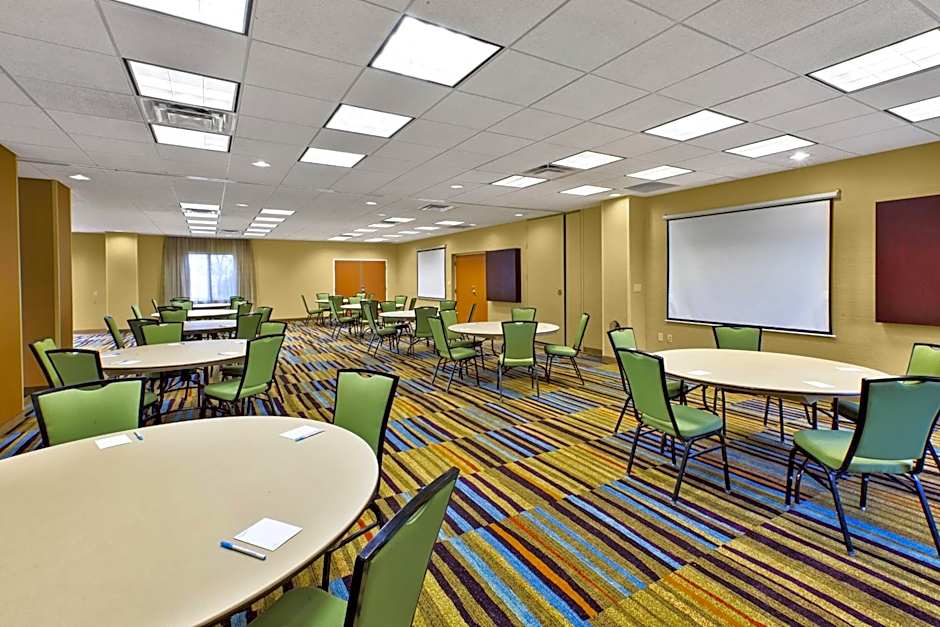 Fairfield Inn & Suites by Marriott Lexington North