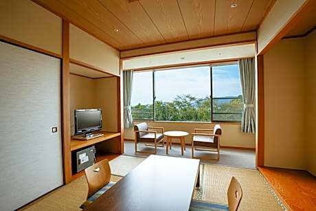 2 Japanese-Style Rooms with 6 Tatami (MAX 6 Adults)