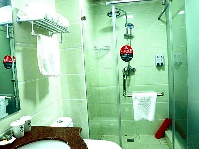 GreenTree Inn Heze Development Zone Guangzhou Road Yuehua Express Hotel