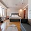 Asiatic Hotel Laguardia East