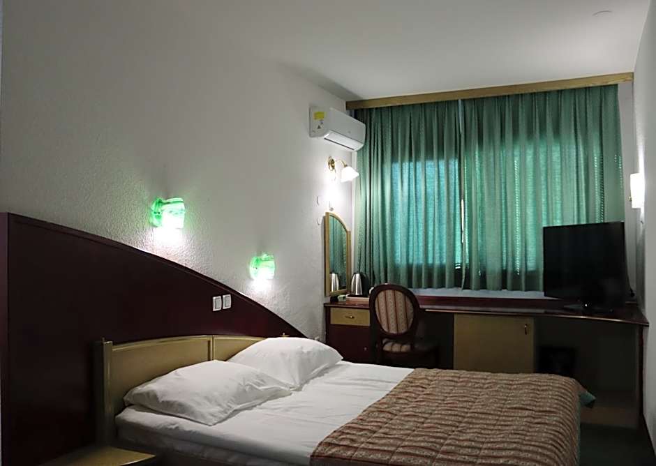 MC Hotel