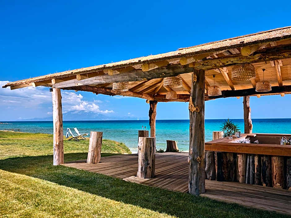 Cavo Orient Beach Hotel & Suites