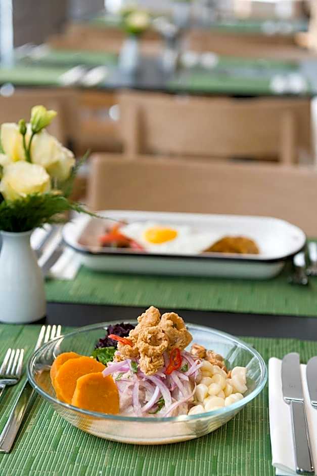 Courtyard by Marriott Lima Miraflores