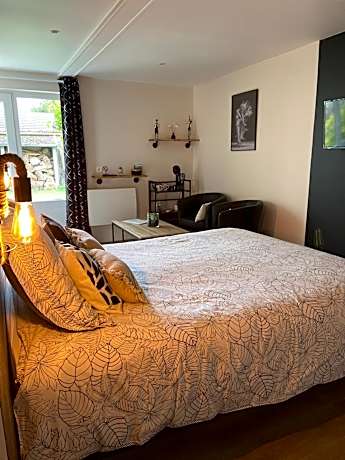 Queen Room with Spa Bath