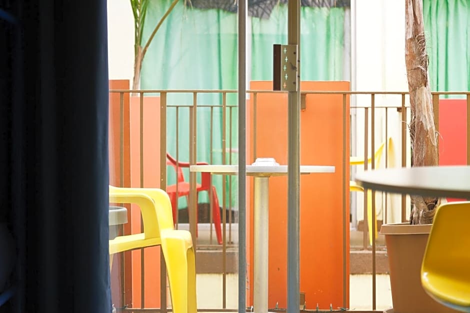 Banana Bungalow West Hollywood Hotel & Hostel
