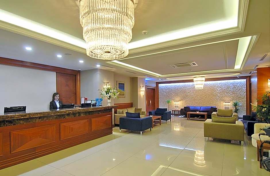 Tugcu Hotel Select
