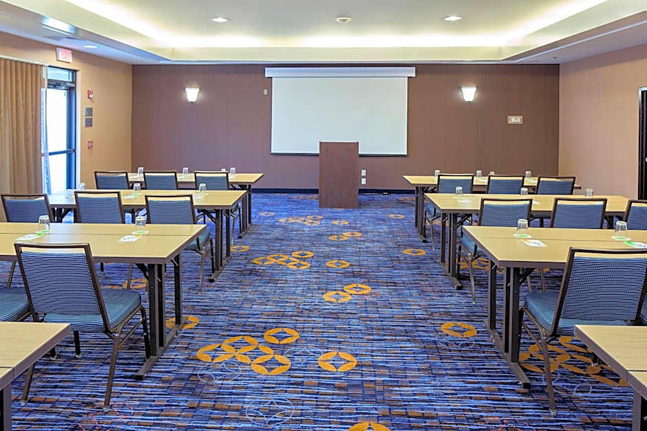Courtyard by Marriott Boston Raynham
