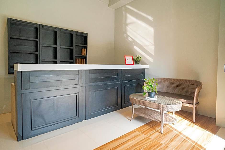 RedDoorz near Wisata Paribendo Lawang